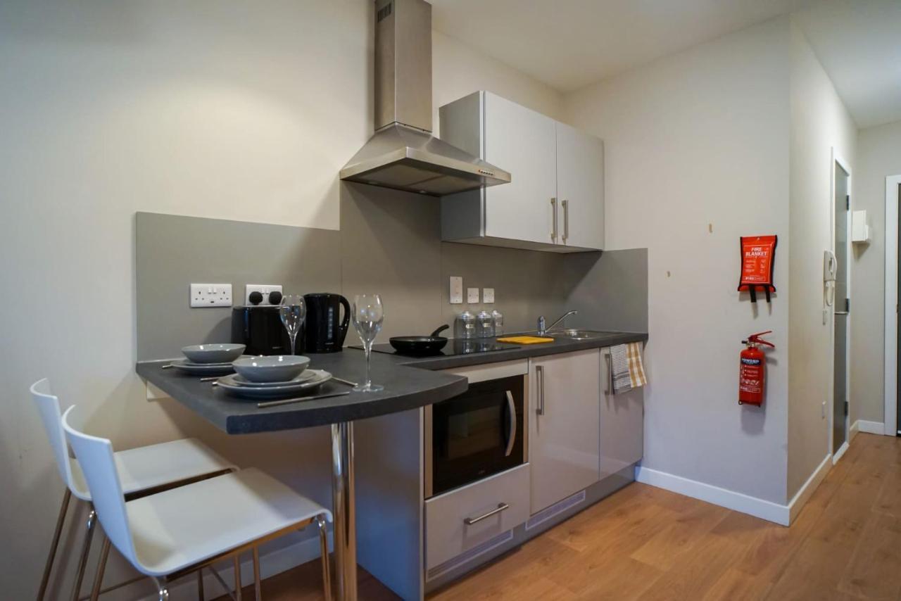 1 Bedroom Apartments, Studios And Ensuite Bedrooms With Shared Kitchen At Centro House In Stirling Exterior foto